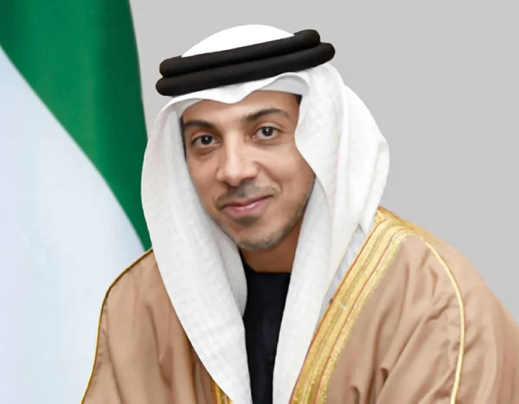 منصور بن زايد: المعلمون أساس رحلة التعليم وبناة جيل المستقبل