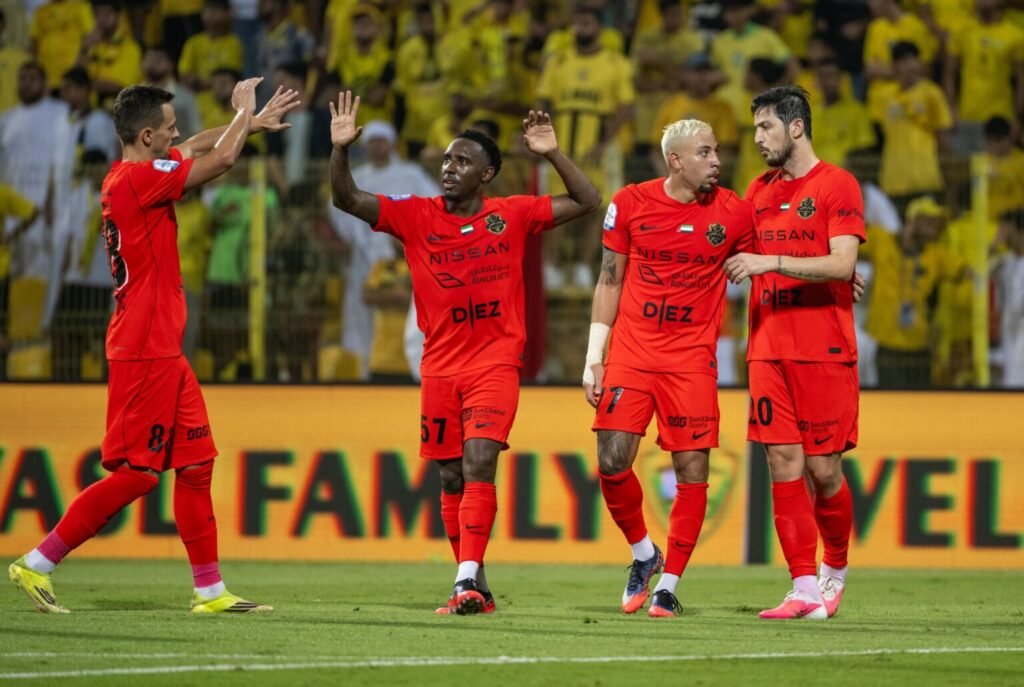 فوز يونايتد وشباب الأهلي في دوري أدنوك للمحترفين