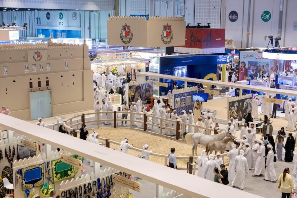 الإمارات للخيول العربية” تستعرض برامجها وخدماتها الذكية في “أبوظبي للصيد والفروسية