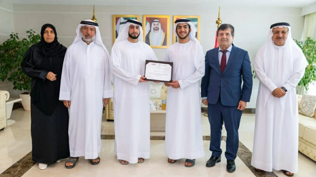 راشد بن حمدان يكرّم الفريق الطلابي الفائز في البطولة الآسيوية