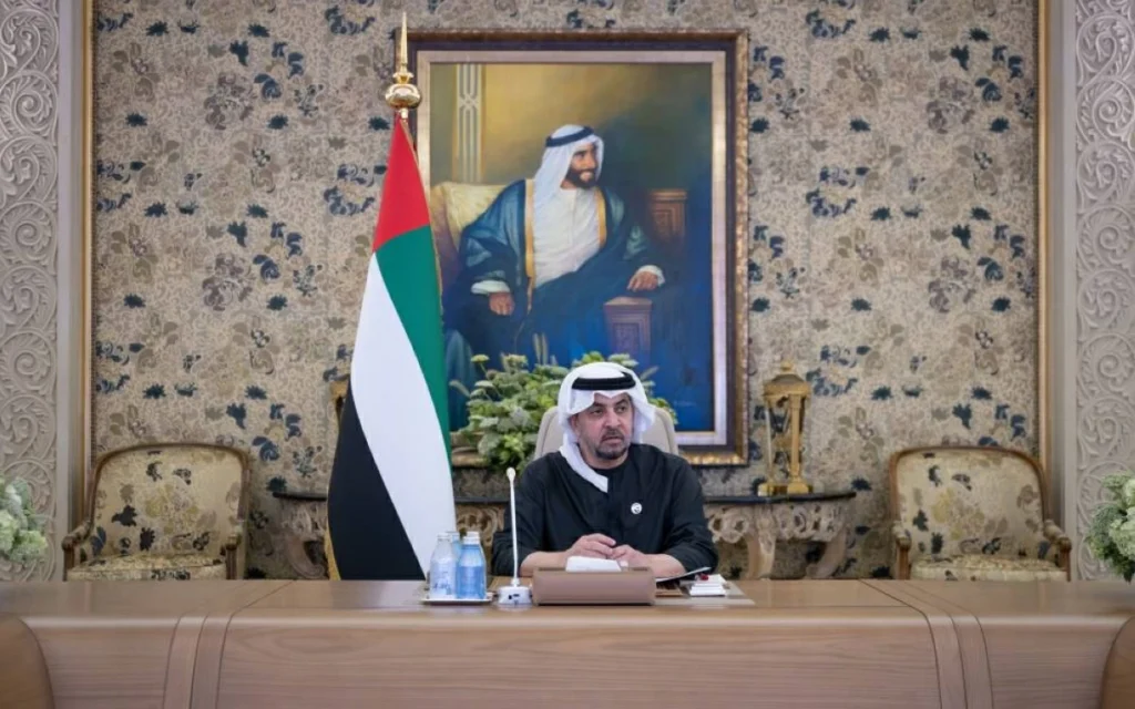 حمدان بن زايد يطّلع على استعدادات (ليوا 2027)